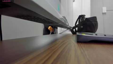   online show from 11-25-25, 11:21