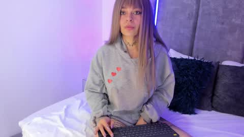 Snapshot of kathegomez_ chatting on 01-05-25, 03:13 KatheGomez online show from 01-05-25, 03:13