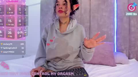 Snapshot of kathegomez_ chatting on 03-08-25, 06:32 KatheGomez online show from 03-08-25, 06:32