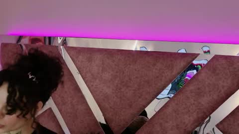 KatheGomez  online show from 04-11-26, 07:45