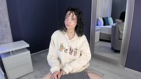 KatheGomez  online show from 04-19-26, 02:22