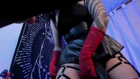 Snapshot of katherin_contin666 chatting on 12-18-25, 05:35 Katherin your fking goddes online show from 12-18-25, 05:35