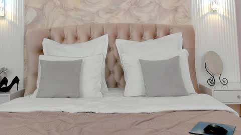 KatherineJan online show from 04-11-26, 05:12