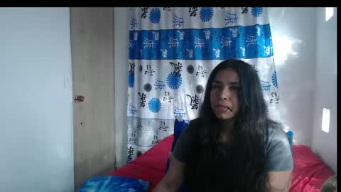 Snapshot of kathiie_ chatting on 01-09-25, 01:02 K A T H I E online show from 01-09-25, 01:02