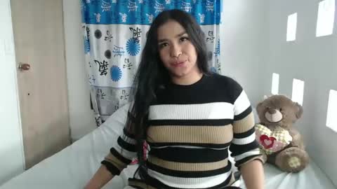 Snapshot of kathiie_ chatting on 02-20-25, 06:46 K A T H I E online show from 02-20-25, 06:46