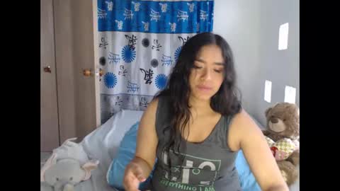 Snapshot of kathiie_ chatting on 02-22-25, 01:24 K A T H I E online show from 02-22-25, 01:24