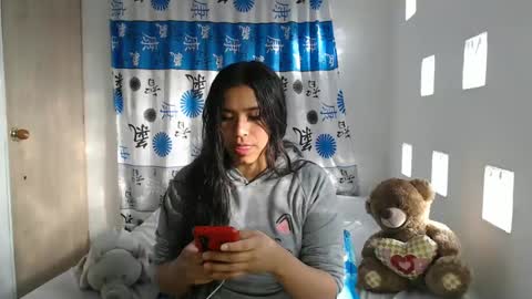 Snapshot of kathiie_ chatting on 02-25-25, 12:24 K A T H I E online show from 02-25-25, 12:24