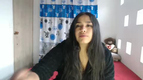 Snapshot of kathiie_ chatting on 03-12-25, 12:04 K A T H I E online show from 03-12-25, 12:04