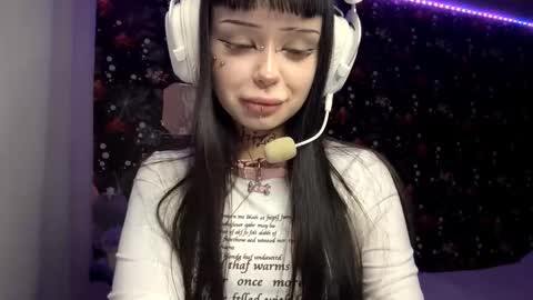 Luna online show from 02-15-26, 03:20