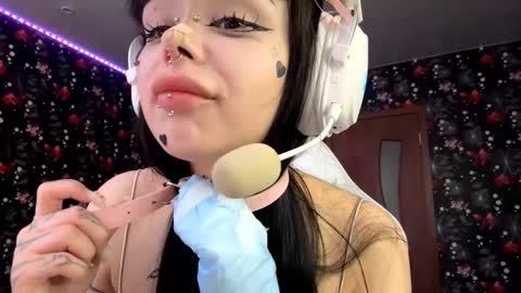 Luna online show from 03-22-26, 03:26