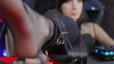 Snapshot of kathleen_frost chatting on 12-13-24, 10:30 kathleen_frost online show from 12-13-24, 10:30