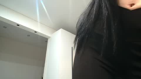 Snapshot of kathrineberry chatting on 05-18-26, 06:41 KathrineBerry online show from 05-18-26, 06:41