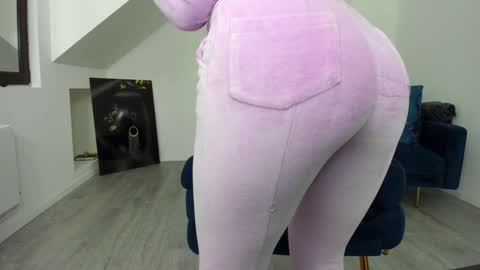      online show from 09-27-25, 03:33