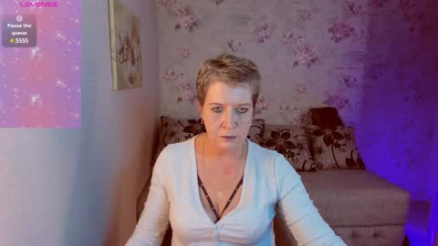 Snapshot of kathy_sunn chatting on 12-07-24, 01:51 Kathy online show from 12-07-24, 01:51
