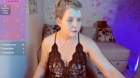 Snapshot of kathy_sunn chatting on 12-07-24, 05:31 Kathy online show from 12-07-24, 05:31