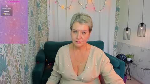 Snapshot of kathy_sunn chatting on 01-04-25, 01:31 Kathy online show from 01-04-25, 01:31