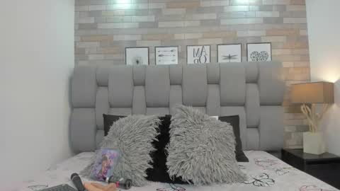 Snapshot of kathysmith18 chatting on 10-30-25, 03:52 kathy smith online show from 10-30-25, 03:52