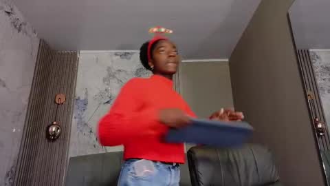 Katia online show from 12-19-25, 11:28