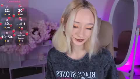 Katia  online show from 11-10-25, 06:45