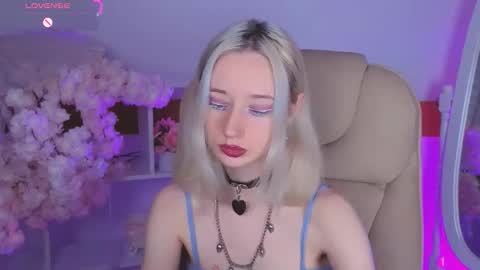 Katia  online show from 12-21-25, 06:20