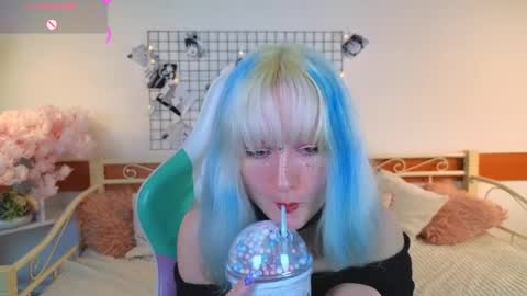 Katia  online show from 04-20-26, 05:43