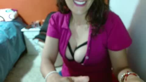 Snapshot of katia_love69 chatting on 02-23-25, 12:48 Katia Love69 online show from 02-23-25, 12:48