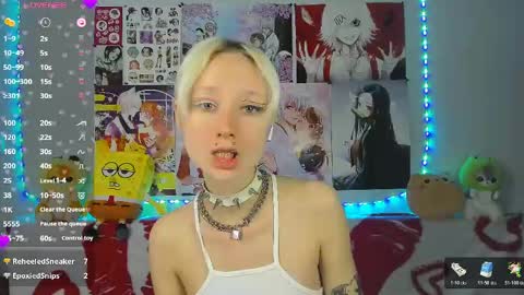 Snapshot of katia_nabiee chatting on 06-05-26, 04:30 Katia online show from 06-05-26, 04:30