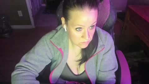 Katie online show from 12-08-24, 02:28