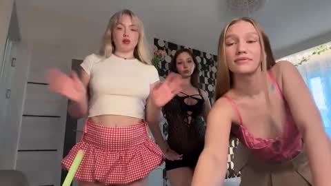 Katienext stream  online show from 03-12-26, 01:17