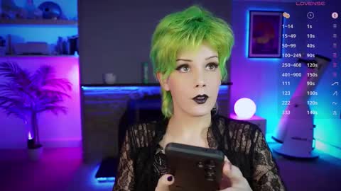 Katie online show from 11-04-25, 06:51