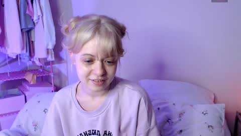 Snapshot of katie_deville chatting on 02-13-26, 09:55 Katie Deville online show from 02-13-26, 09:55