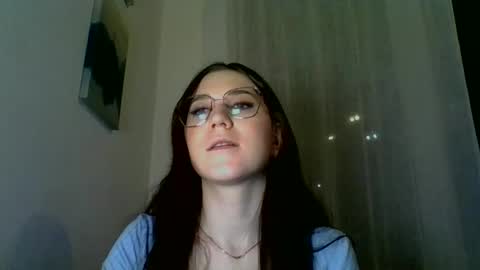 Snapshot of katie_foxi chatting on 02-21-25, 11:21 katie_foxi online show from 02-21-25, 11:21