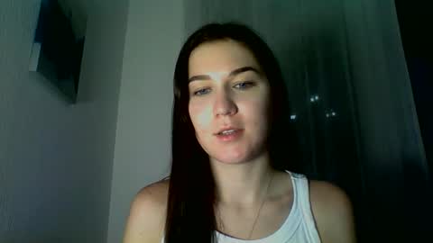 Snapshot of katie_foxi chatting on 09-27-25, 04:23 katie_foxi online show from 09-27-25, 04:23