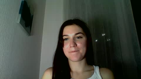 Snapshot of katie_foxi chatting on 10-17-25, 08:44 katie_foxi online show from 10-17-25, 08:44
