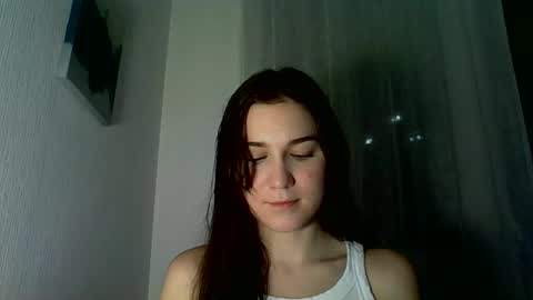 Snapshot of katie_foxi chatting on 10-19-25, 04:18 katie_foxi online show from 10-19-25, 04:18