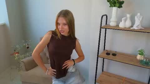 Snapshot of katie_hawkins chatting on 07-02-26, 11:27 Mary online show from 07-02-26, 11:27
