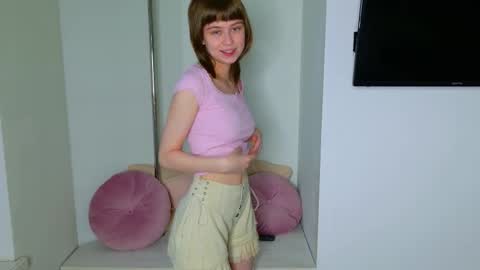 Katie online show from 09-20-25, 01:45