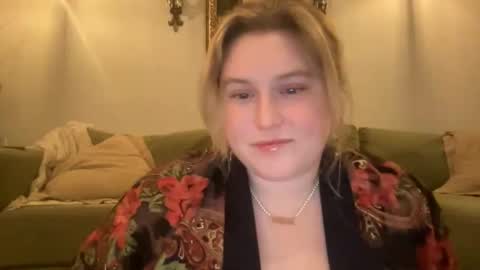 Snapshot of katiecopper27 chatting on 05-28-26, 02:31 katiecopper27 online show from 05-28-26, 02:31