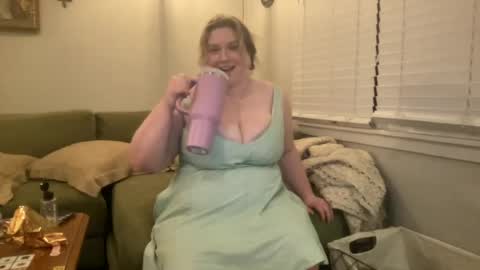 Snapshot of katiecopper27 chatting on 06-14-26, 03:30 katiecopper27 online show from 06-14-26, 03:30