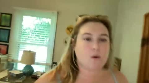 Snapshot of katiecopper27 chatting on 07-11-26, 05:04 katiecopper27 online show from 07-11-26, 05:04