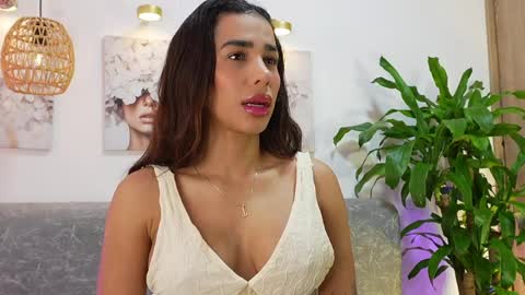 Katie online show from 06-04-26, 10:43