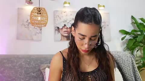 Katie online show from 06-18-26, 11:03
