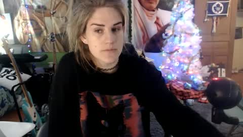 Katie online show from 12-25-24, 04:01