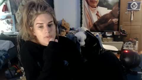 Katie online show from 09-11-25, 03:50