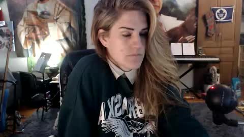 Katie online show from 04-24-26, 04:04