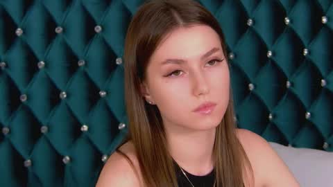 katiereeves online show from 10-21-25, 05:24