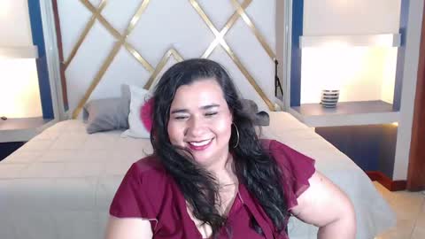 Snapshot of katiuka_rm chatting on 05-20-26, 08:04 Katiuka online show from 05-20-26, 08:04
