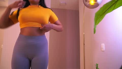 Follow me on instagram and twitter as correaktnees online show from 04-04-26, 07:28