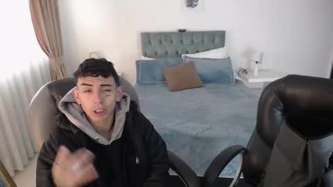 Snapshot of katnia_and_marcuz chatting on 03-08-25, 12:09 Katnia and Marcuz online show from 03-08-25, 12:09