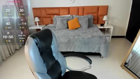 Snapshot of katnia_and_marcuz chatting on 10-09-25, 11:41 Katnia and Marcuz online show from 10-09-25, 11:41